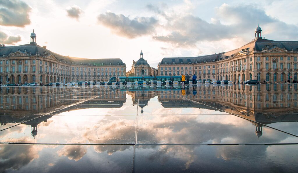 Vue panoramique de la Place de la Bourse